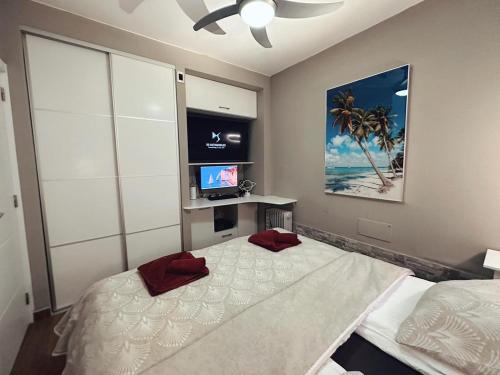 Stylish 2-Bedroom Apartment with AC & Pool