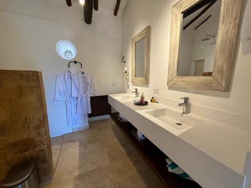 Ванная комната в Santa Sofia Casa Boutique