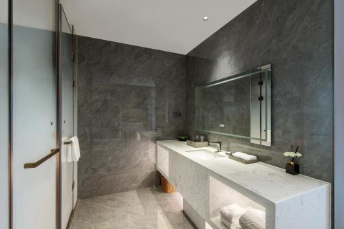Gallery image of Guangzhou Meihua Hotel in Huadu