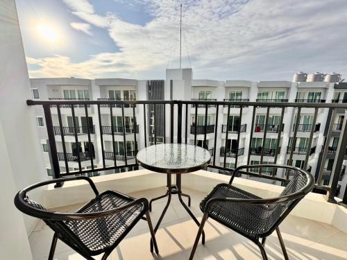 Μπαλκόνι ή βεράντα στο Mantra Beach Condominium Suite 2 - Mae Phim
