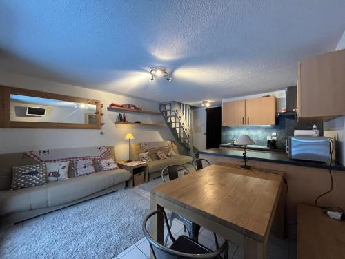 Duplex moderne à Châtel, 2 chambres, garage privé - FR-1-198-269