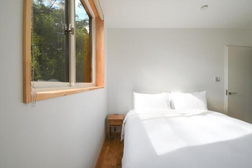 Iora - Japandi style luxury chalet