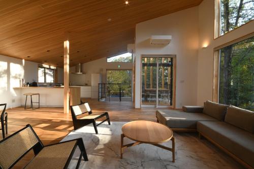 Iora - Japandi style luxury chalet