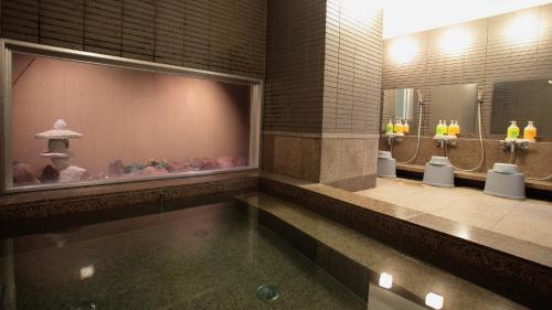 Bazén v ubytování AB Hotel Mikawa Anjo Shinkan nebo v jeho okolí