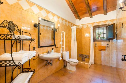 Phòng tắm tại Finca Liarte