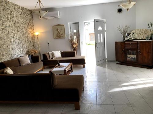 Rosy's House with all Amenities near Chania