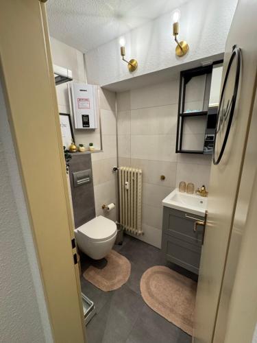 Bilik mandi di Apartment Maja unmittelbar an der Skipiste