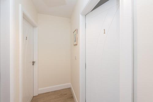 Gallery image of Foxglove in Douglas