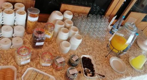 Еда / где поесть недалеко от отеля