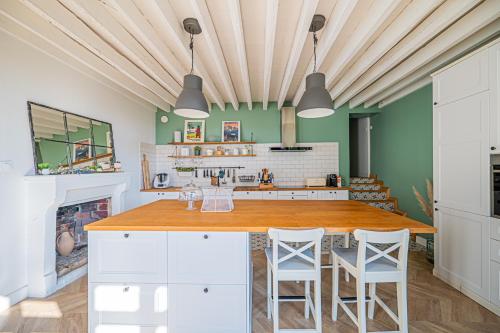 Photo de la galerie de l'établissement Maison spa, piscine, sauna près 24h du Mans, à Changé