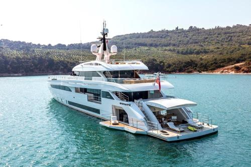 Albaker Tour VIP Yacht