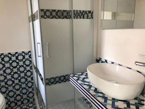 Bilik mandi di Hotel Vietri Coast