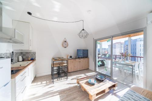 Charmant Appartement Proche Mer by Welhomy