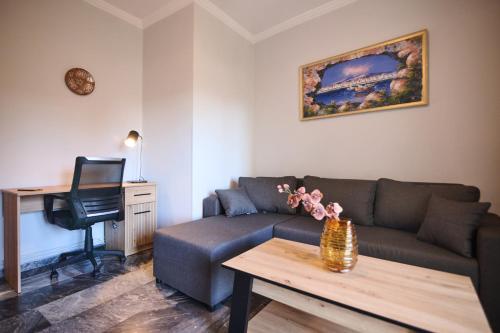 City Center 2-BR Apartment in Mytilene