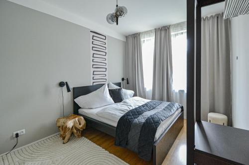 Japanese Design 3BDR Apartment in a Vibrant Area