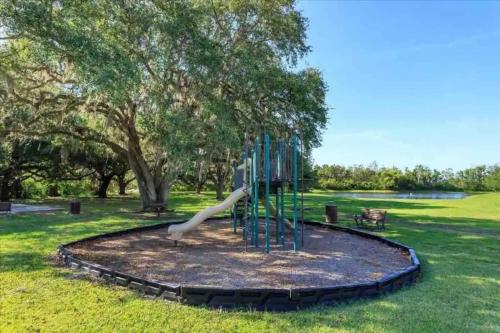 Resort-Style Home in gated community with ammenities close to MCO and Parks! photo 33