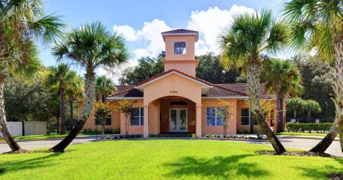 Resort-Style Home in gated community with ammenities close to MCO and Parks! photo 8