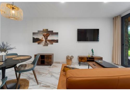 Casa Ivana at Green Parot apartments at Carihuela