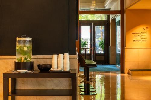 Un lugar para sentarse en Hôtel du Parc Hanoï