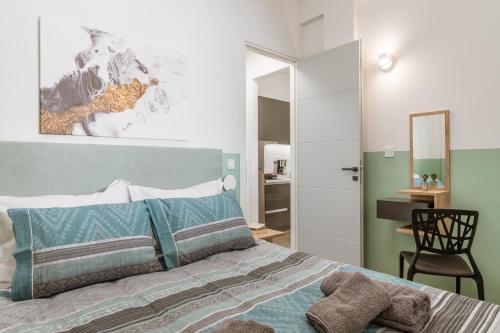 Bright Apartment in Athens City Center 2 Bedrooms with Terrace