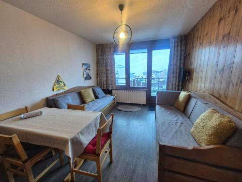 Appartement accueillant et lumineux Proche des pistes et des commerces Balcon - FR-1-502-322