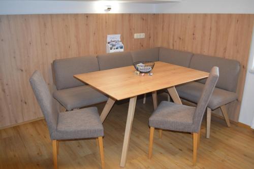 Posezení v ubytování Gästehaus Huber