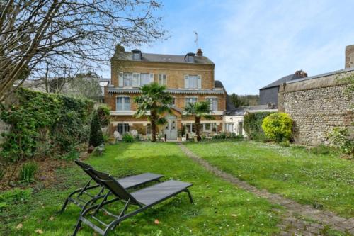 Villa Jane'Laur Magnificent mansion with garden 11 P