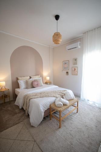 Anatoli 3 bedroom City Central Apartment