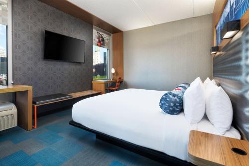 Aloft Minneapolis Image