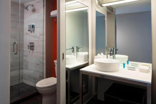Aloft Coral Gables Image