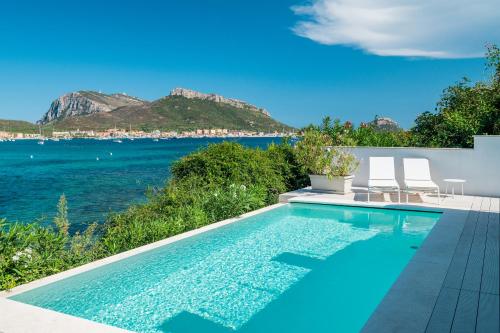 Gallery image of Villa Bianca with a heated swimming pool in Golfo Aranci