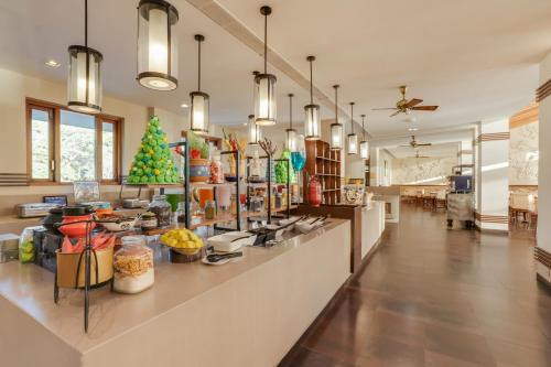 Mad på resortet eller i nærheden