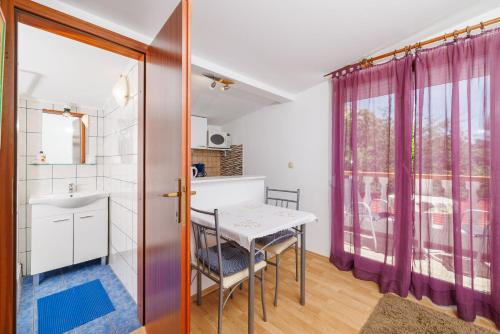 Apartments and Room Mirjana