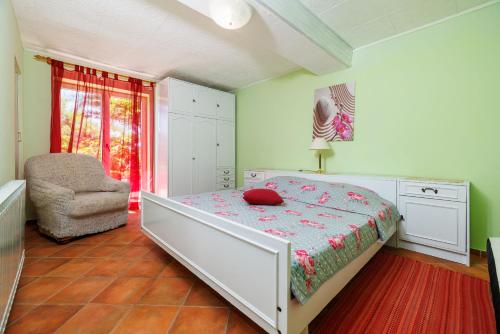 Apartments and Room Mirjana