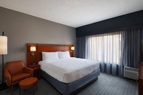 Courtyard by Marriott San Antonio Airport Image
