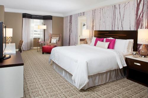 Renaissance Atlanta Waverly Hotel & Convention Center Image