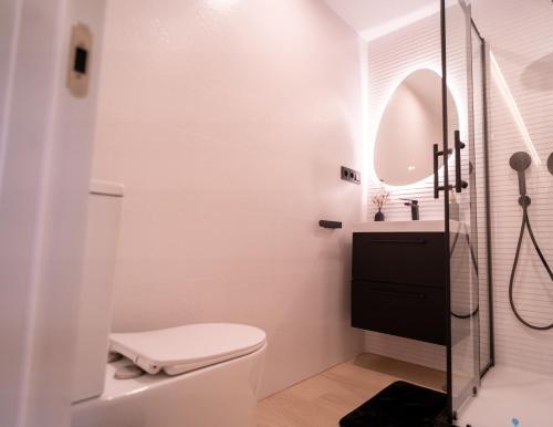 Koupelna v ubytování SERAN Apartamentos