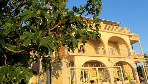 Sea view Apartment in Trogir near the beach