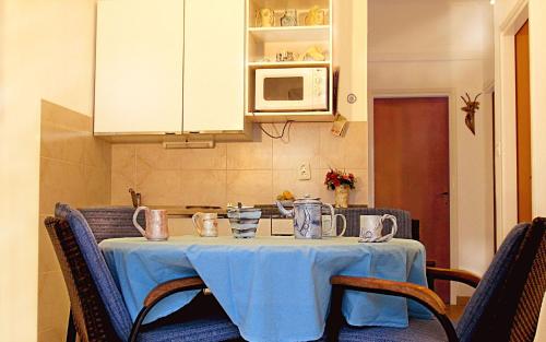 Apartment for four persons with sea view in Trogir near the beach