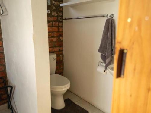 Koupelna v ubytování 25 On Main Struisbaai - Economy Appartment