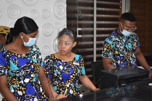 Clientes alojados en Golden Tulip Port Harcourt- Standard