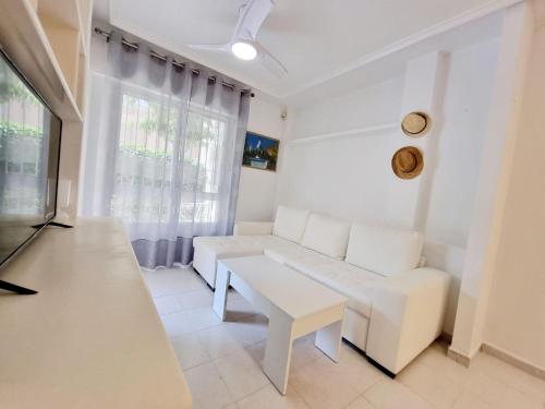 Apt with garden beach