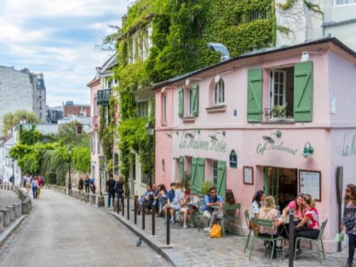Charming duplex in Montmartre