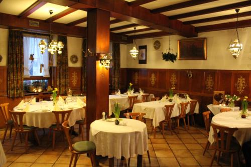 Restorāns vai citas vietas, kur ieturēt maltīti, naktsmītnē Gasthof und Pension zum Löwen