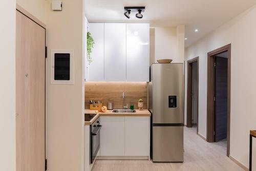 Central 2 Bdrm Aprt In Koukaki!