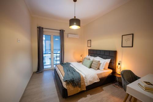 Central 2 Bdrm Aprt In Koukaki!