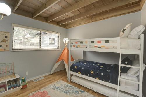 Letto o letti in una camera di 3956 La Casa de Estrella Marie home