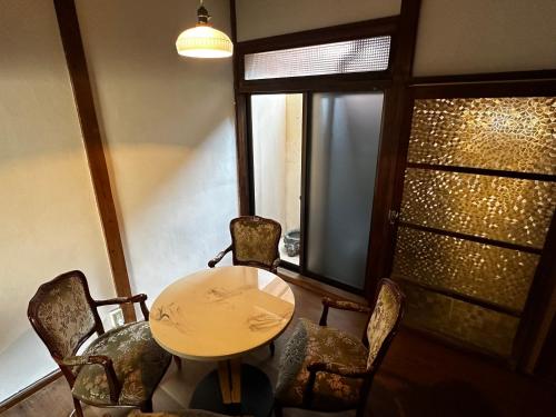 Istumisnurk majutusasutuses Guesthouse泉屋