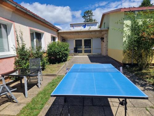 Πινγκ πονγκ στο Pension Stechlinsee ή εκεί κοντά