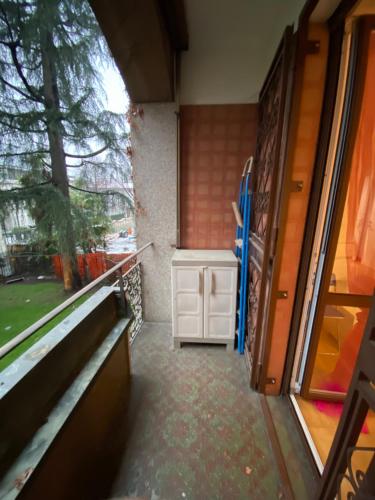 a hallway of a house with a window at HUB 21052 Milan,Lakes,MXP,A8,Train Station in Busto Arsizio